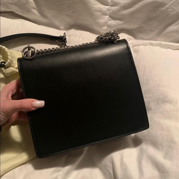FENDI black bag on chain - Picture 3 of 7